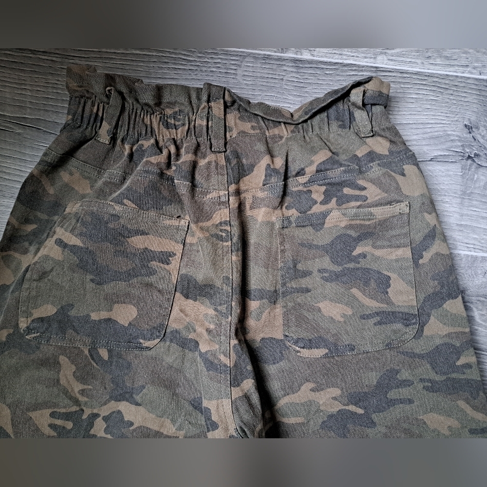 Vici Dime A Dozen Jogger Pants Size Small Camo Elastic Waist Pockets coastal S - Picture 6 of 10